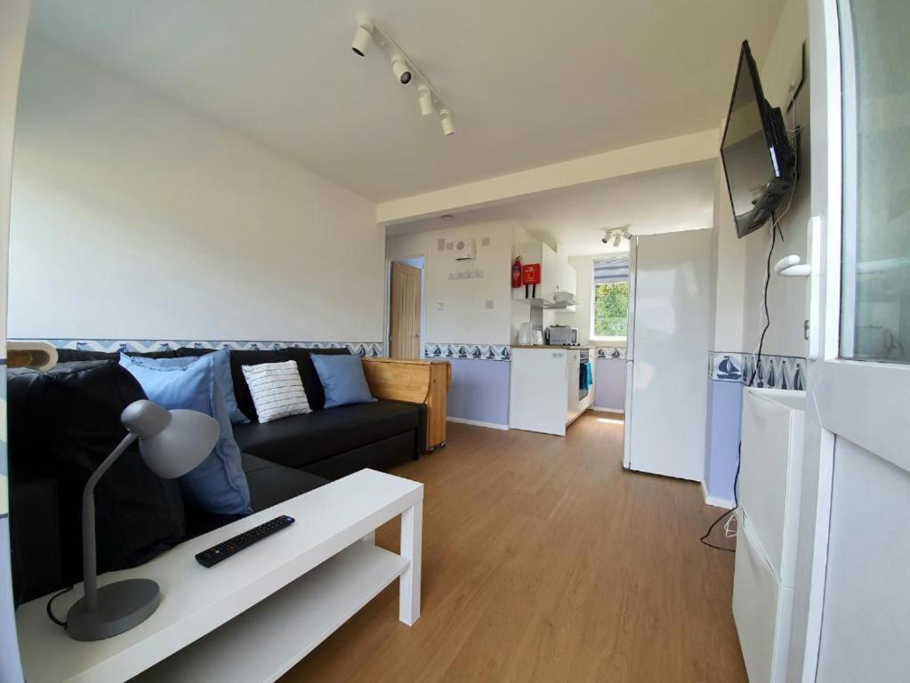 Chalet 57 Sandown Bay Holiday Centre Generous Money Off Ferry Crossings & Free Wifi, September And Halloween Deals Now On Екстер'єр фото